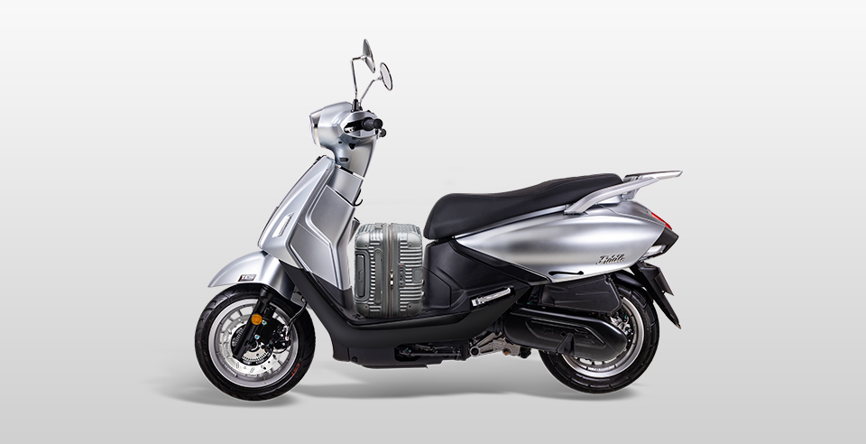 平踏宽度增加至24cm,可放置20寸航空箱.jpg 平踏宽度增加至24cm,可放置20寸航空箱.jpg